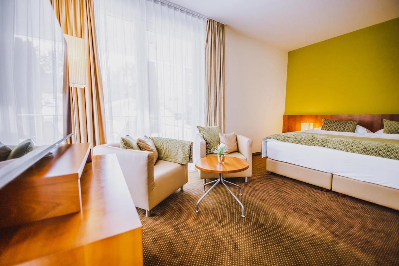Seehotel Sued By S4Y Velden am Wörthersee Екстериор снимка